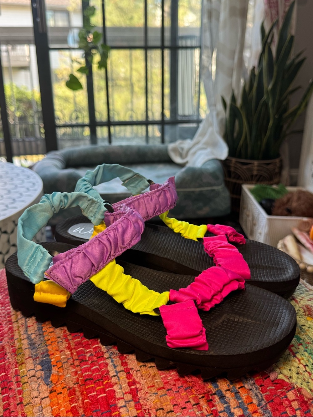 ▪️🩷💛 Wildfox Multicolor Ruched Strap Platform Sandals Neon Colors 🩵💜▪️ - Picture 3 of 6